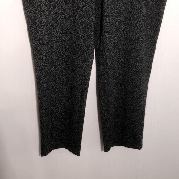 Chico’s Pants Womens XL 16 Gray Fabulously Slimming Pull On Ankle Animal Print - Picture 4 of 11